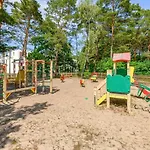 Piamola Bursztynowe Osiedle Pod Lasem 아파트 얀타르
